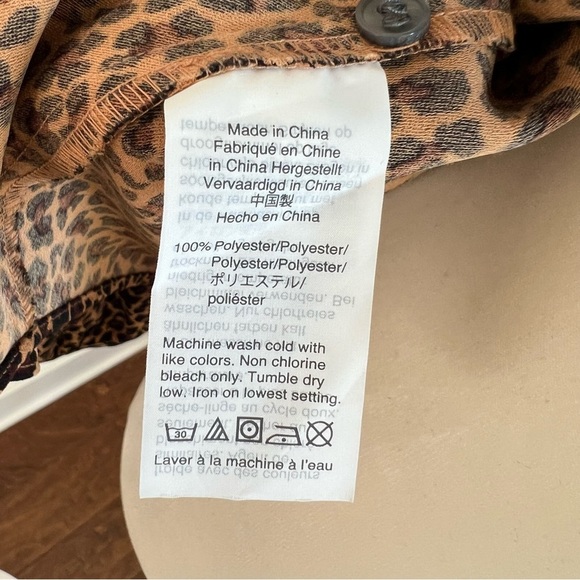 J.Crew Wrap Top Size Small Animal Print - Picture 10 of 10